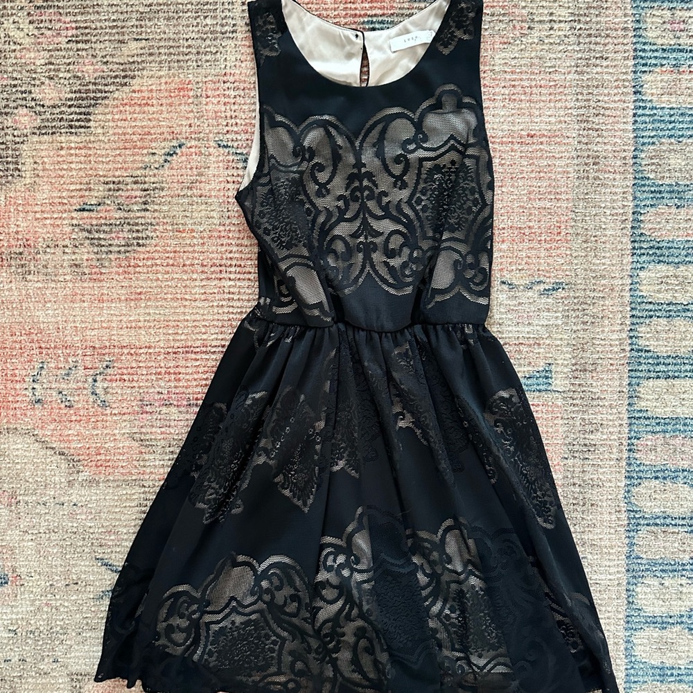 Elegant Black Sleeveless Dress